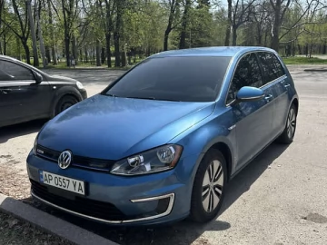 Авто Volkswagen E-Golf 2016 № 7450788