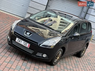 Авто Peugeot 5008 2012 № 7451216