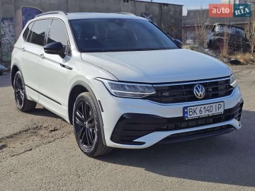 Авто Volkswagen Tiguan 2022 № 7453148