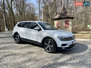 Авто Volkswagen Tiguan 2018 № 7453840