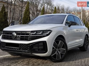 Авто Volkswagen Touareg 2023 № 7454103