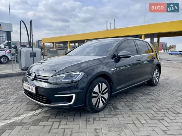 Авто Volkswagen E-Golf 2019 № 7456145