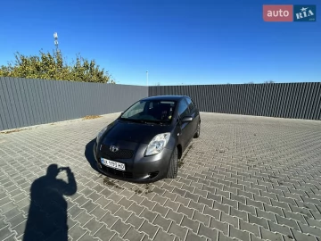 Авто Toyota Yaris 2008 № 7457185