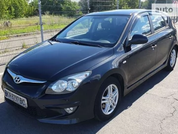 Авто Hyundai I30 2010 № 7457194
