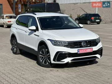 Авто Volkswagen Tiguan 2024 № 7458586