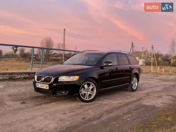 Авто Volvo V50 2009 № 7458789