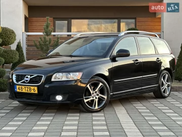 Авто Volvo V50 2012 № 7458816