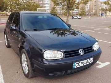 Авто Volkswagen Golf 2000 № 7459290