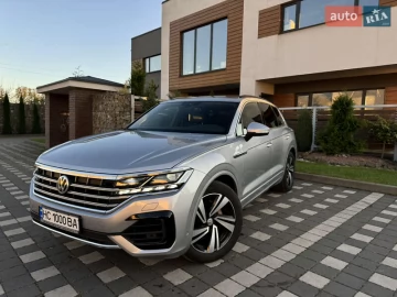Авто Volkswagen Touareg 2018 № 7460216