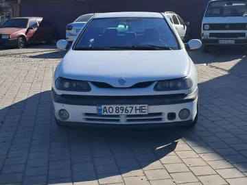 Авто Renault Laguna 2000 № 7460245
