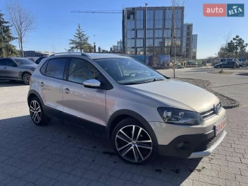 Авто Volkswagen Cross Polo 2011 № 7460399