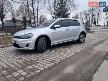 Авто Volkswagen E-Golf 2016 № 7460410