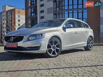 Авто Volvo V60 2016 № 7460465