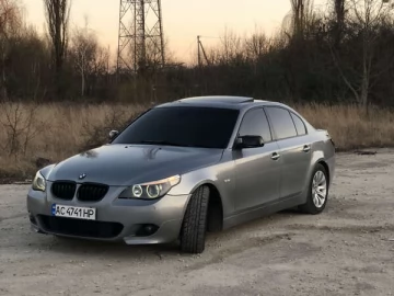 Авто BMW 5 Series 2003 № 7461305