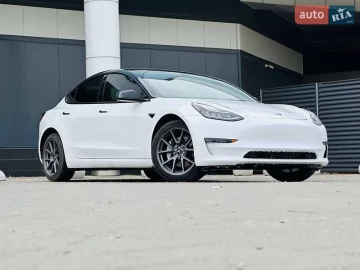 Авто Tesla Model 3 2021 № 7461638