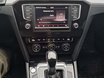 Авто Volkswagen Passat 2016 № 7462606