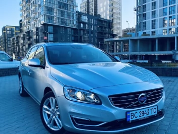 Авто Volvo V60 2016 № 7462629