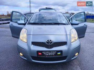 Авто Toyota Yaris 2009 № 7462930