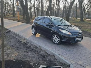 Авто Ford Fiesta 2011 № 7463430