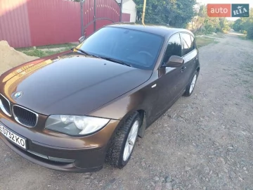 Авто BMW 1 Series 2010 № 7463434