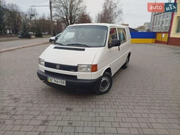 Авто Volkswagen Transporter 2000 № 7463940