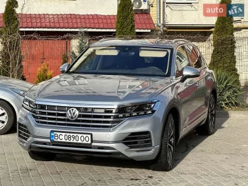 Авто Volkswagen Touareg 2018 № 7464134