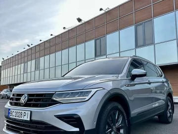 Авто Volkswagen Tiguan 2021 № 7464340