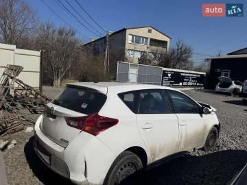 Авто Toyota Auris 2013 № 7464930