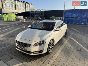 Авто Volvo S60 2015 № 7465610
