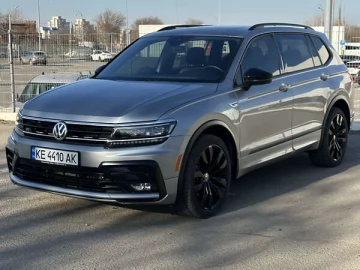 Авто Volkswagen Tiguan 2021 № 7466169