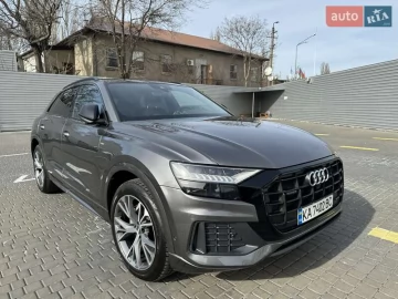 Авто Audi Q8 2020 № 7466206