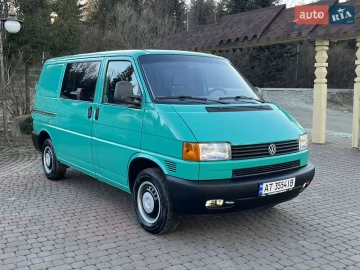 Авто Volkswagen Transporter 2000 № 7467220