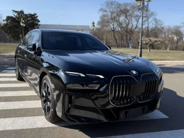 Авто BMW 7 Series 2023 № 7467705