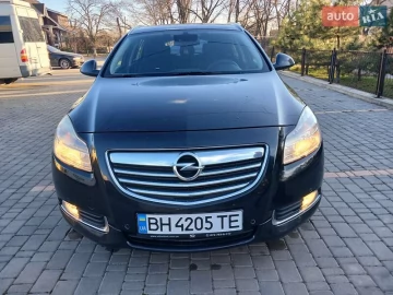Авто Opel Insignia 2010 № 7468000