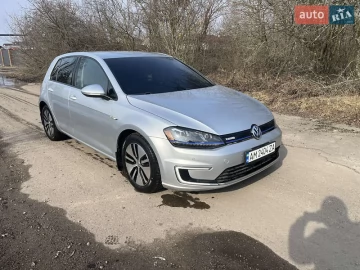 Авто Volkswagen E-Golf 2016 № 7469335