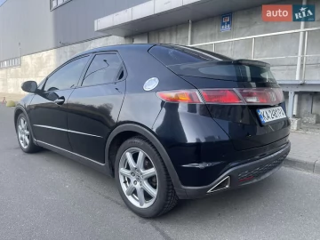 Авто Honda Civic 2007 № 7470229
