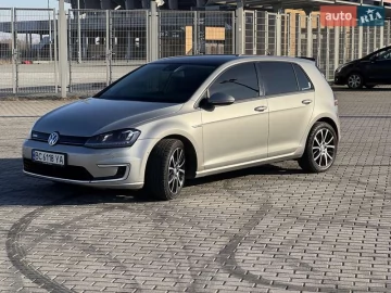 Авто Volkswagen E-Golf 2016 № 7471031
