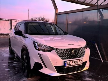 Авто Peugeot E-2008 2019 № 7471117