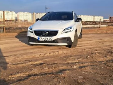 Авто Volvo V40 Cross Country 2019 № 7472116