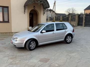 Авто Volkswagen Golf 2000 № 7473018