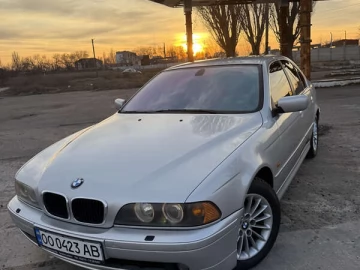 Авто BMW 5 Series 2003 № 7474987