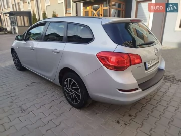 Авто Opel Astra 2011 № 7475009