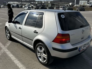 Авто Volkswagen Golf 2001 № 7475258