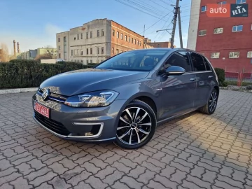 Авто Volkswagen E-Golf 2017 № 7475487
