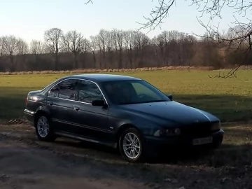 Авто BMW 5 Series 2002 № 7476194