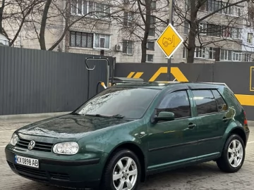 Авто Volkswagen Golf 2000 № 7479284