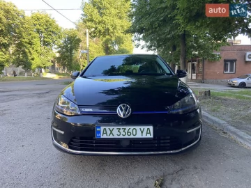 Авто Volkswagen E-Golf 2015 № 7479551