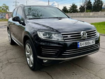 Авто Volkswagen Touareg 2018 № 7479791