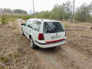 Авто Volkswagen Golf 2000 № 7480902