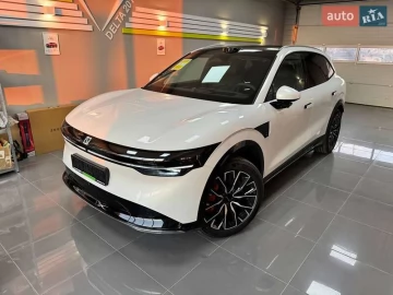 Авто  7X 2025 № 7480998